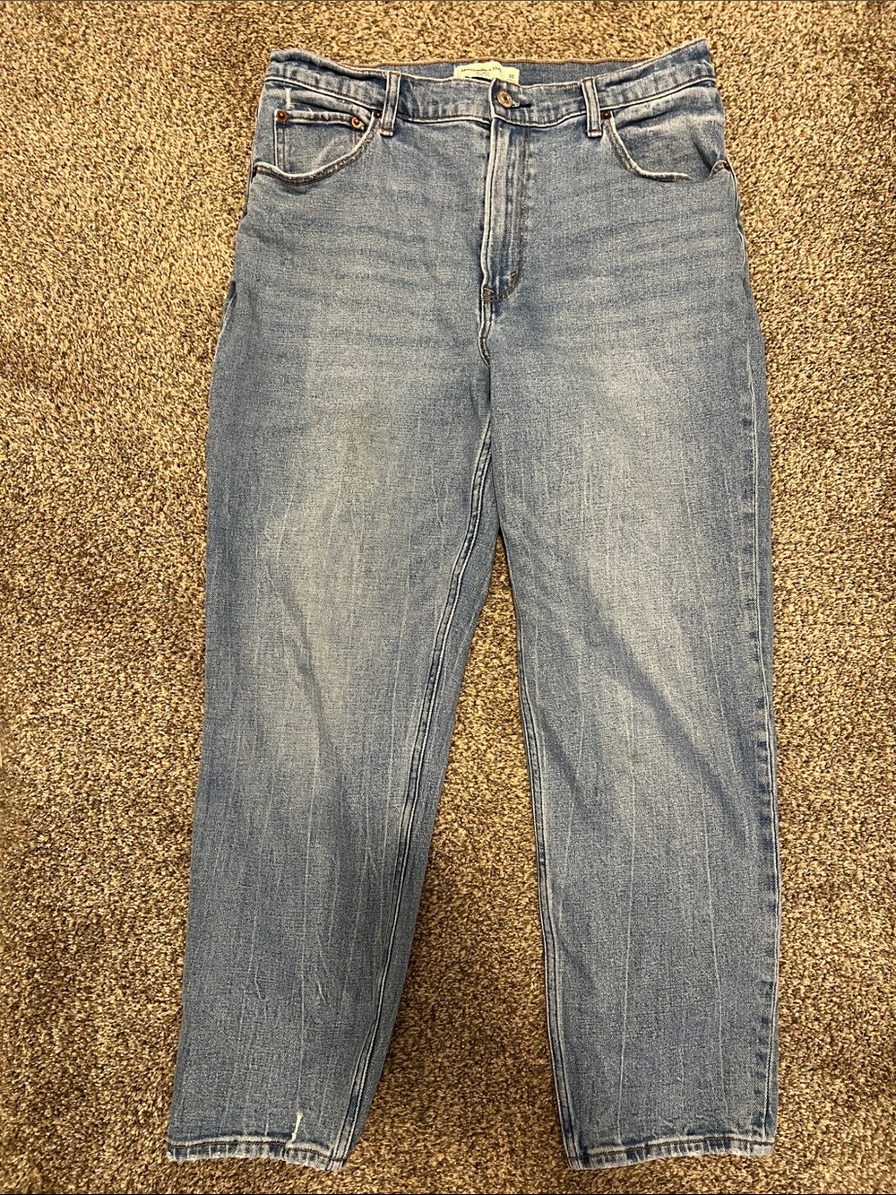 Abercrombie & Fitch Women’s Mom Jean High Rise, Straight Leg.